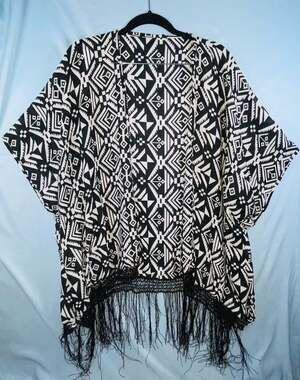 Black and White Geometric Print Fringe Kimono Cover-Up